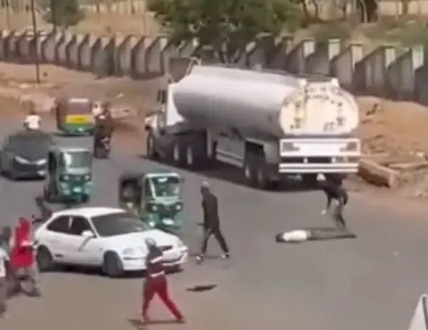 Hoodlums Attack Motorists, Residents Despite Curfew Relaxation In Jos