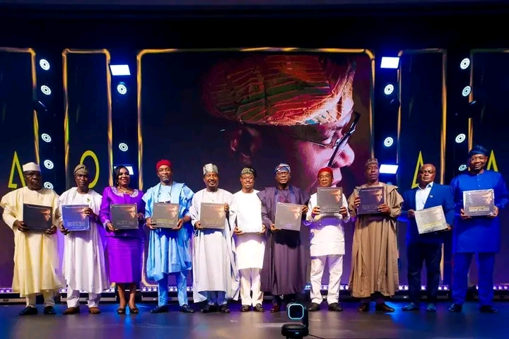 Sanwo-Olu Celebrates Lagos’ Growth, Leadership in New Photo Story Book